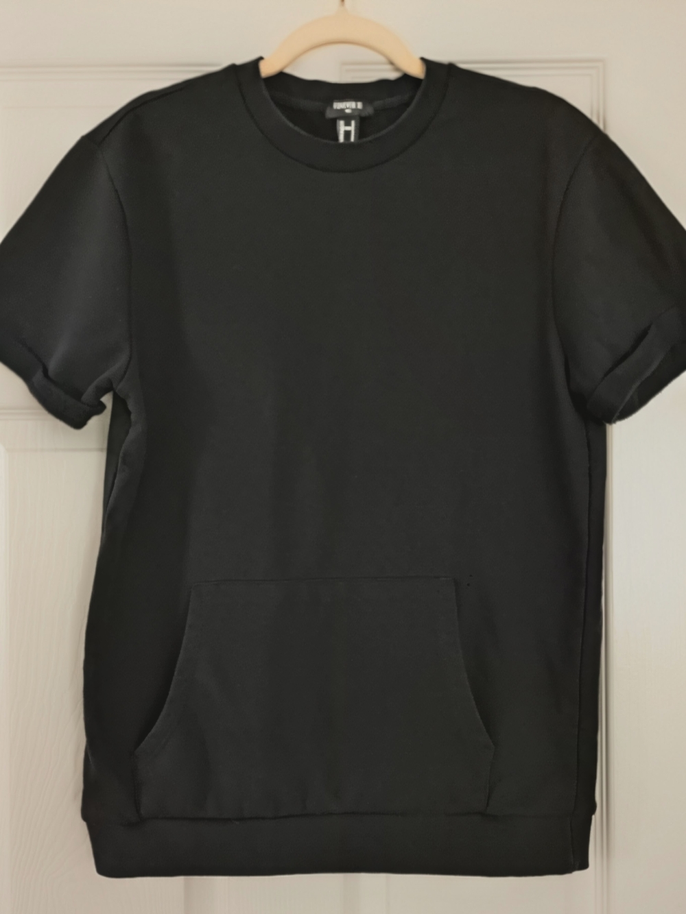 Forever 21 UNISEX Black Short-Sleeve Crew with Front Pocket
